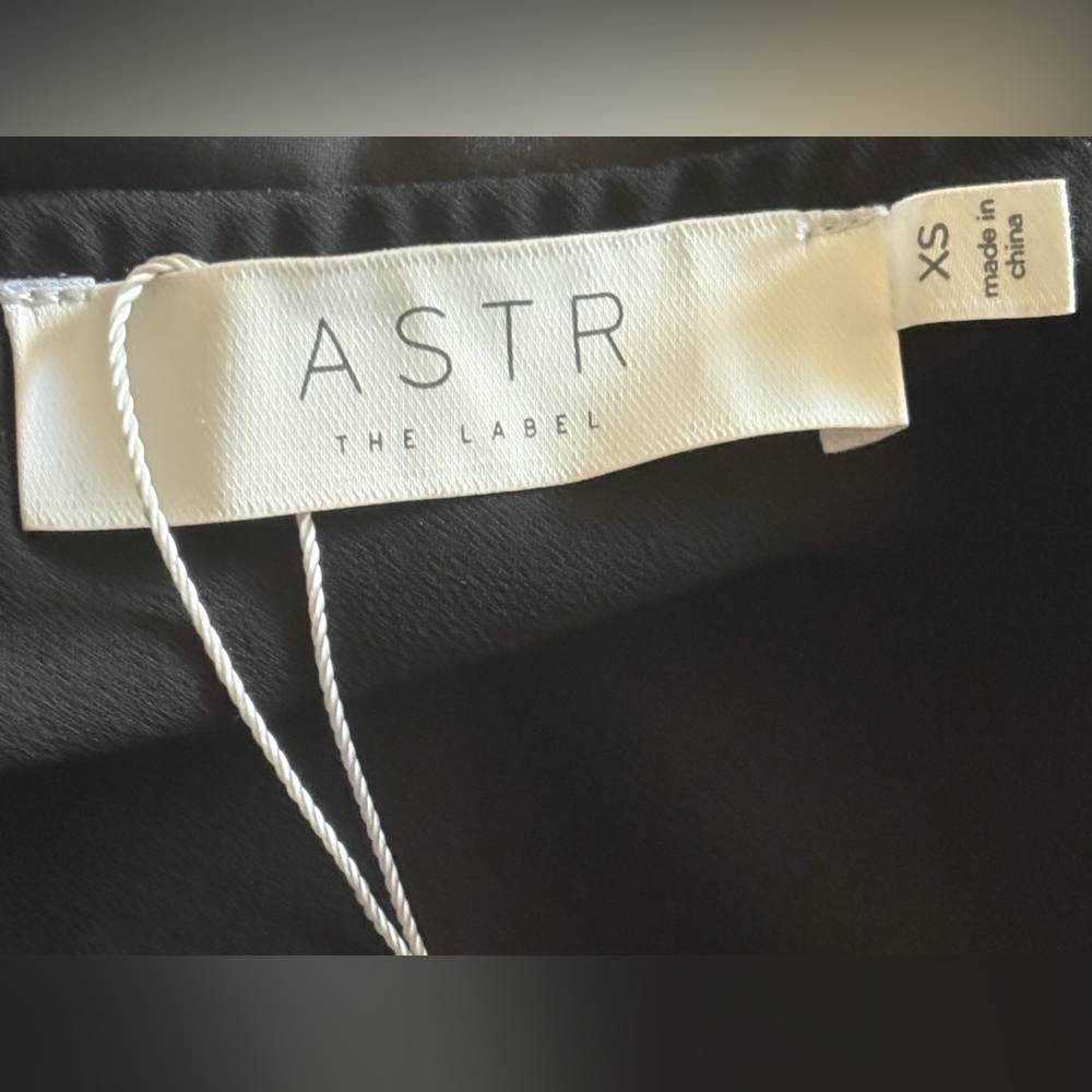 Astr The Label Orissa Satin Off-Shoulder Black Midi Dress XS NWT Holiday - Picture 6 of 7